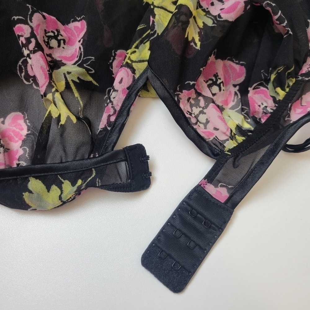 Victoria's secret lingerie sleepwear - Picture 7 of 7